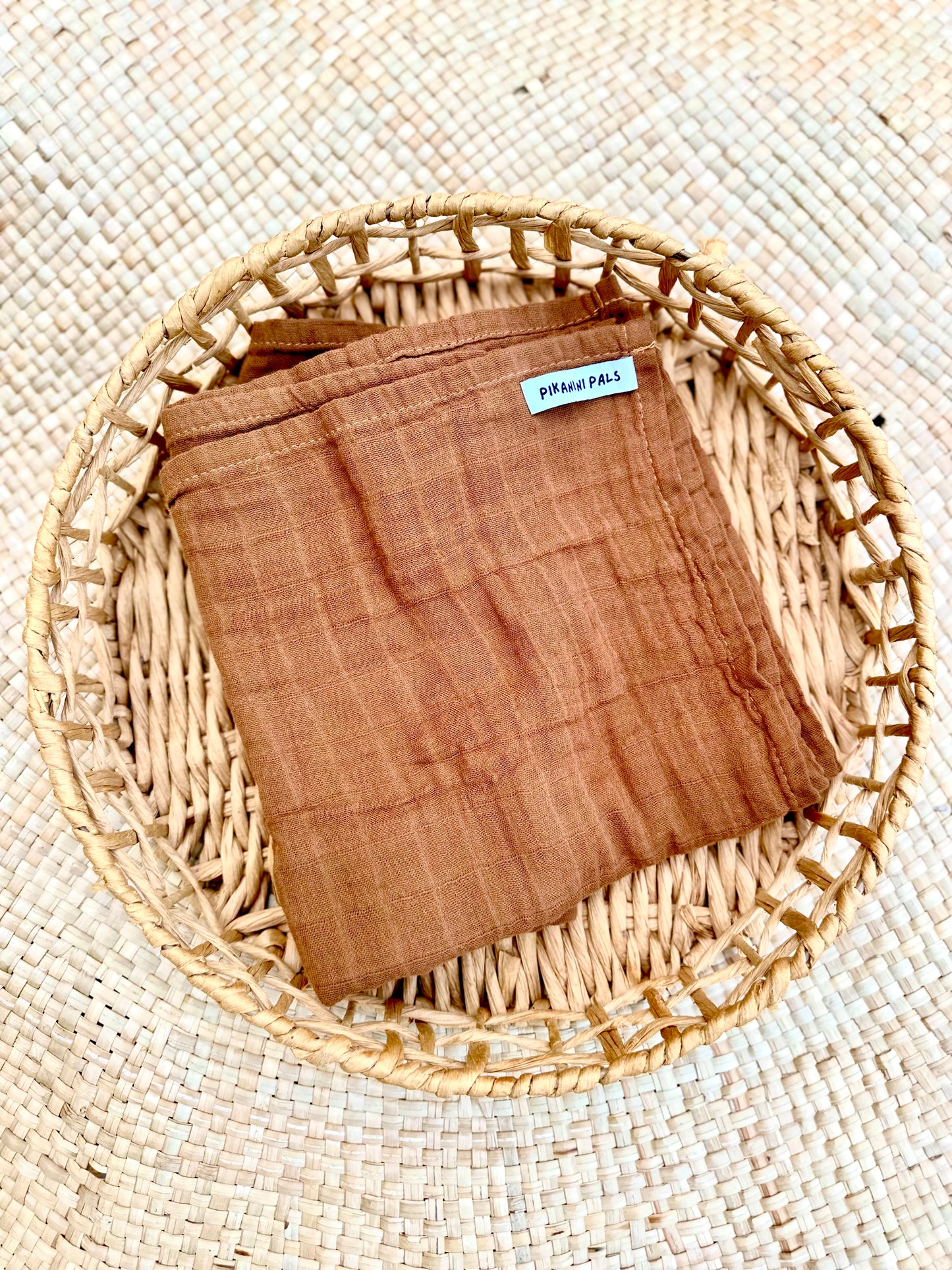 Mama Graun (Mama Ground) Swaddle Wrap